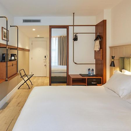 Via Sants Hotel Barcelona, Tapestry Collection By Hilton Exteriér fotografie