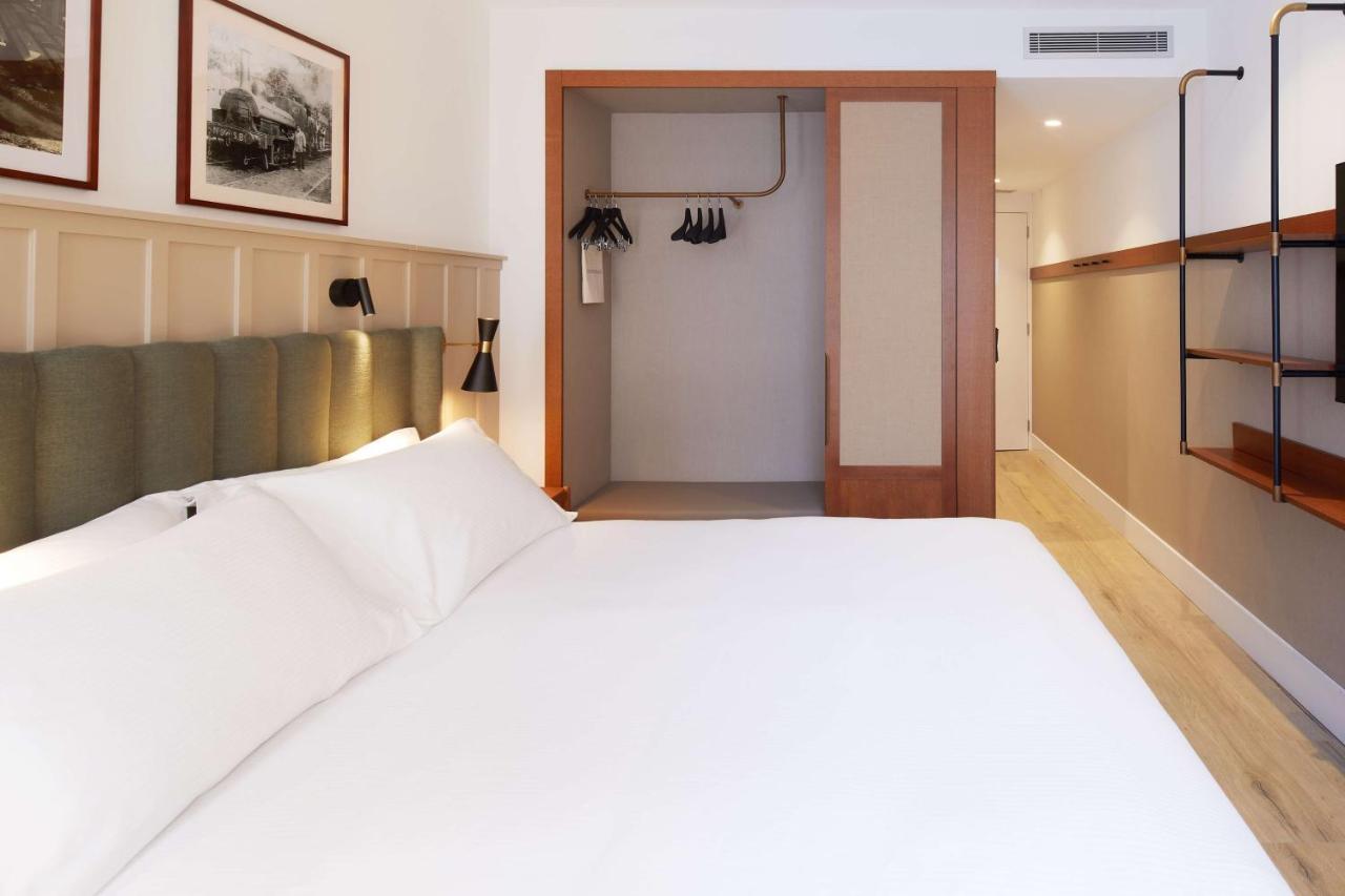 Via Sants Hotel Barcelona, Tapestry Collection By Hilton Exteriér fotografie