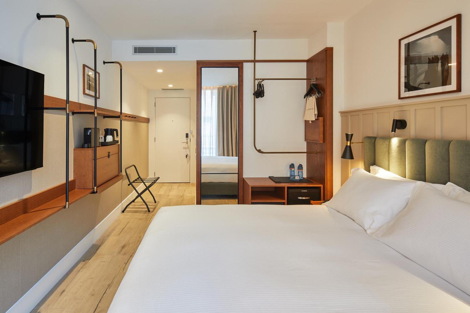 Via Sants Hotel Barcelona, Tapestry Collection By Hilton Exteriér fotografie