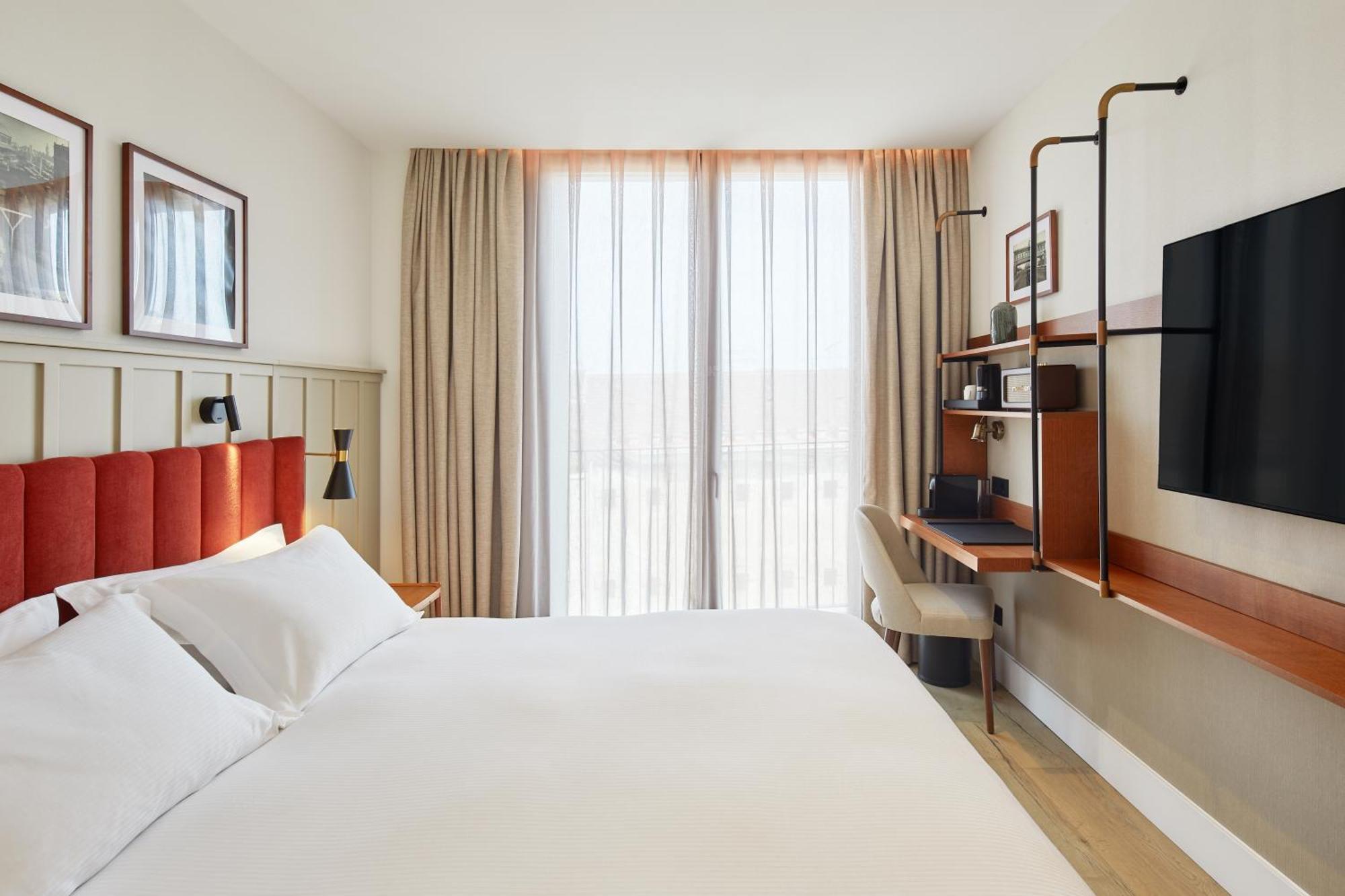 Via Sants Hotel Barcelona, Tapestry Collection By Hilton Exteriér fotografie