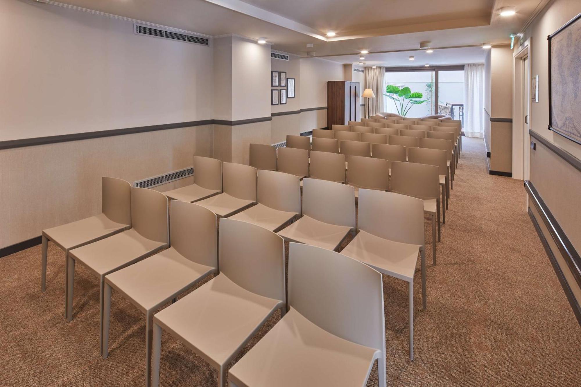 Via Sants Hotel Barcelona, Tapestry Collection By Hilton Exteriér fotografie